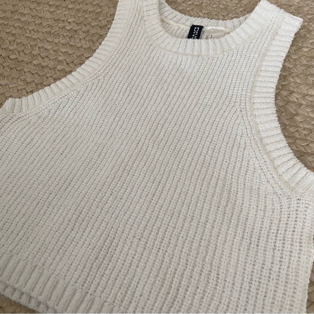 H&M White Knit sleeveless sweater tank top size small cropped - Picture 3 of 10